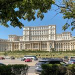 Bukareszt banner (c) Linda Gerbec, Unsplash, panpodroznik.com