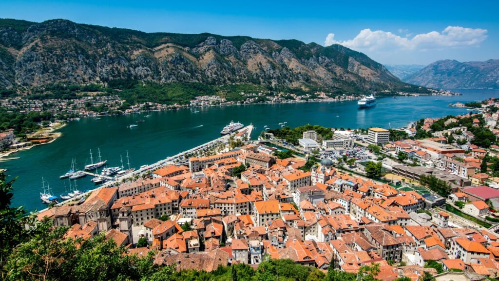 Czarnogóra. Boka, góry, morze i marmury Czarnogóra banner (c) panpodroznik.com