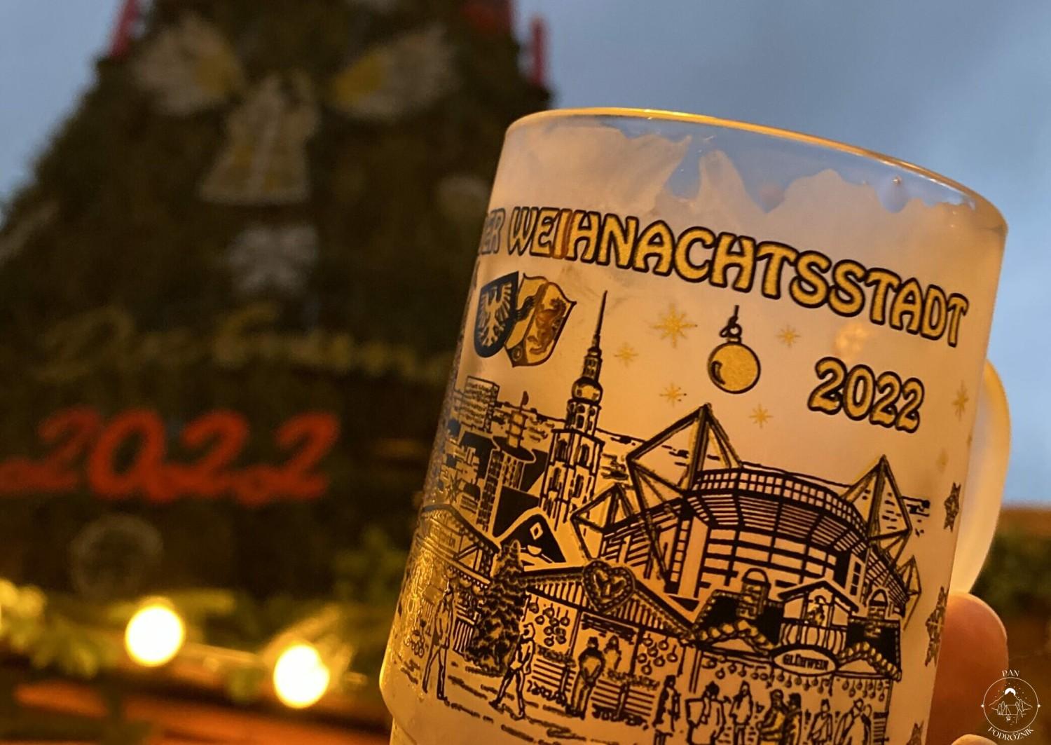 Kubek z Jarmarku Bożonarodzeniowego w Dortmundzie (c) Dortmund.de , panpodroznik.com