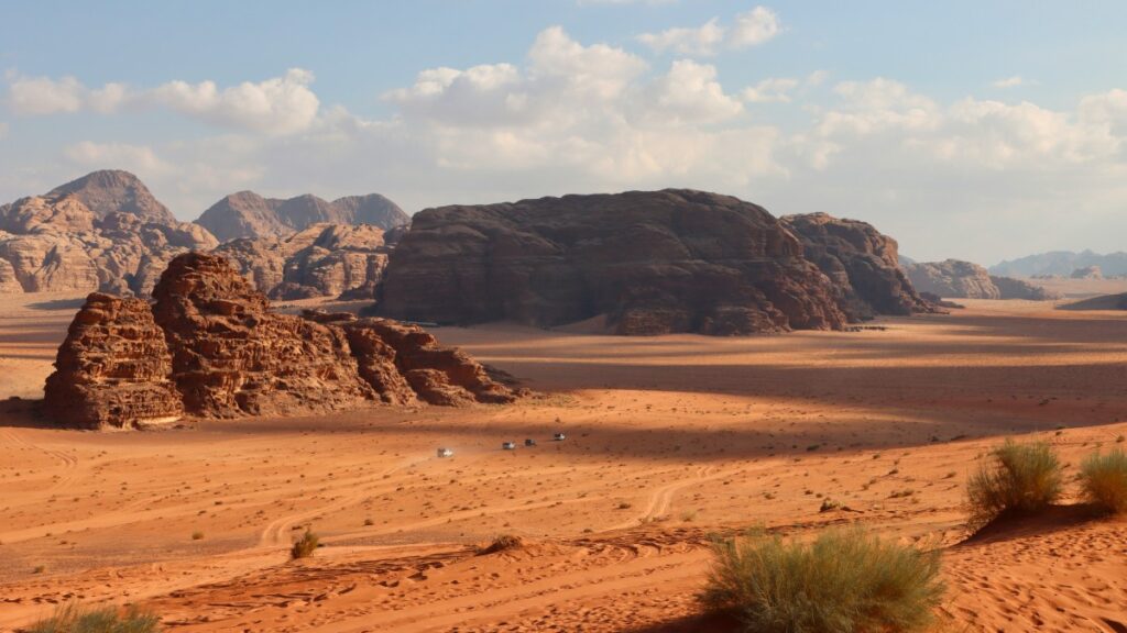 Jordania 1200 banner (c) Hongbin, unsplash, panpodroznik.com