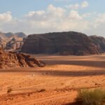 Jordania 1200 banner (c) Hongbin, unsplash, panpodroznik.com