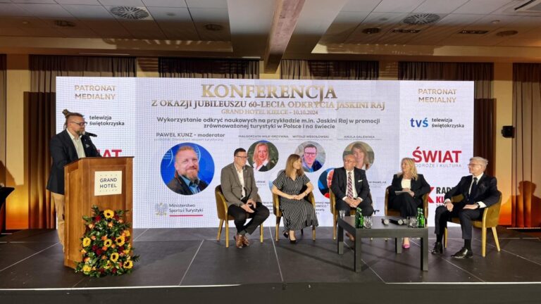 Moderator: Konferencja naukowa z okazji 60-lecia odkrycia Jaskini Raj Moderacja panelu dyskusyjnego na konferencji naukowej w Kielcach (c) panpodroznik.com