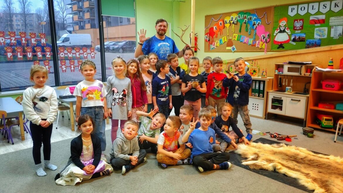 O Laponii, Mikołaju i reniferach: prelekcje w krakowskich przedszkolach Prelekcje przedszkola banner (c) panpodroznik.com