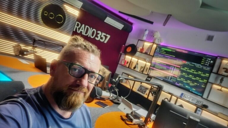 Radio 357: wywiad live (o Iraku) w audycji „Na dachu świata” Radio 357 (c) panpodroznik.com