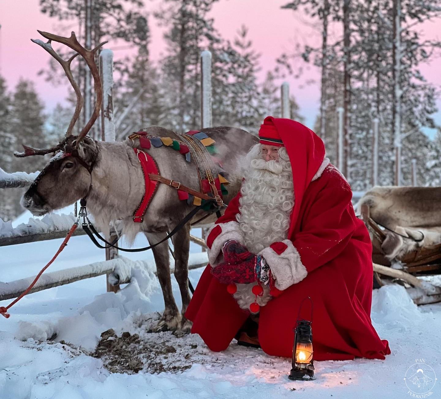 Święty Mikołaj nieopodal Rovaniemi (c) panpodroznik.com