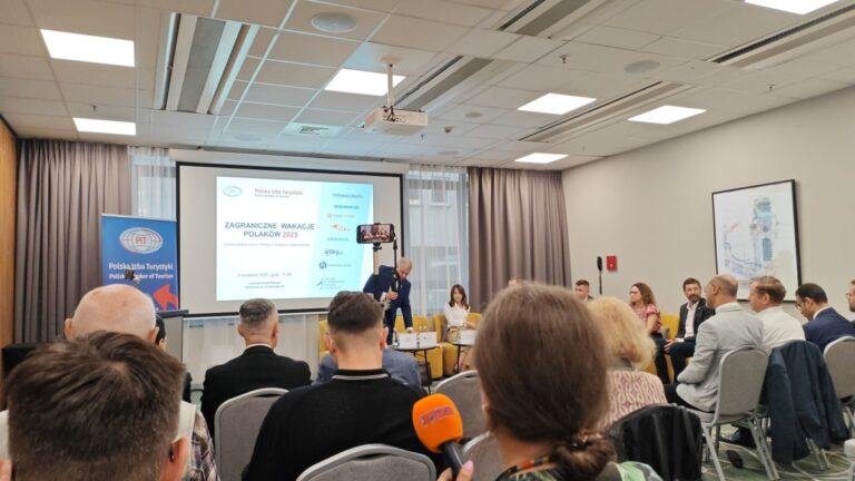 PIT Raport 2025 banner (c) panpodroznik.com