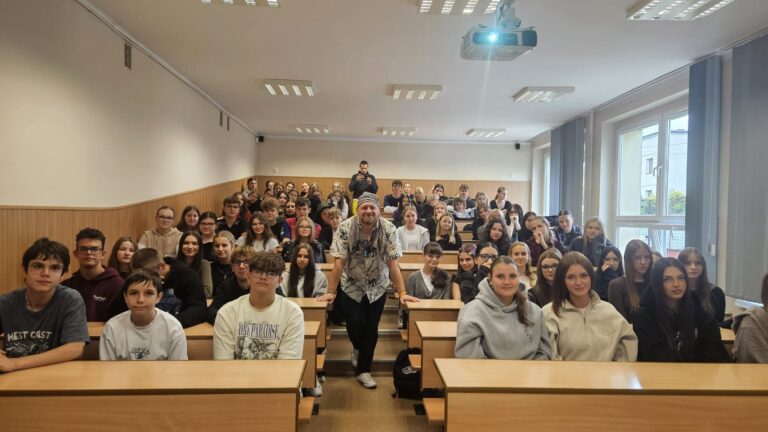 Spotkanie z Panem Podróżnikiem: prelekcja w ZSE Wodzisław Śląski Prelekcja ZSE Wodzisław Śląski banner (c) panpodroznik.com