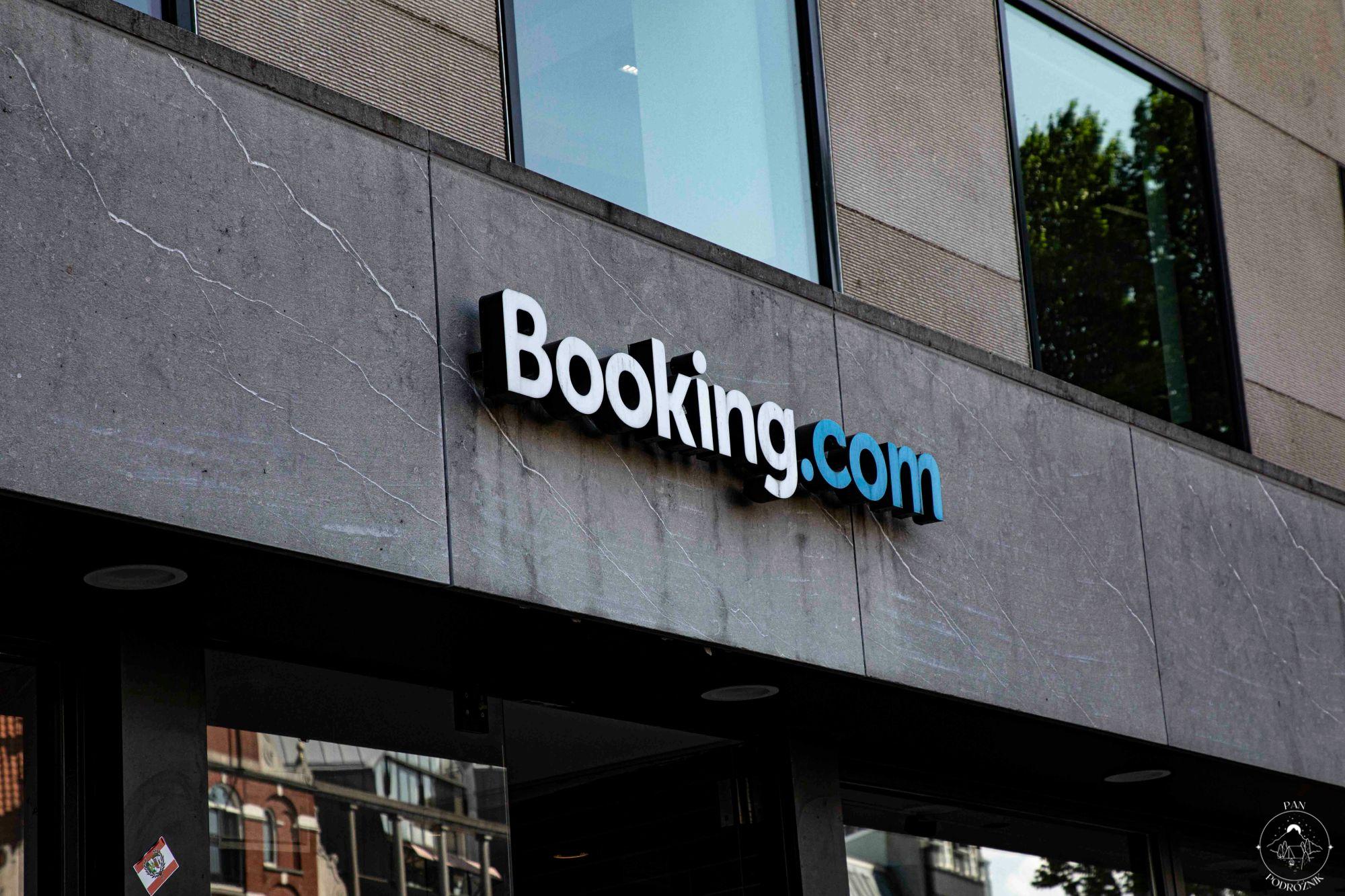 Booking.com (c) Jas Rolyn, panpodroznik.com